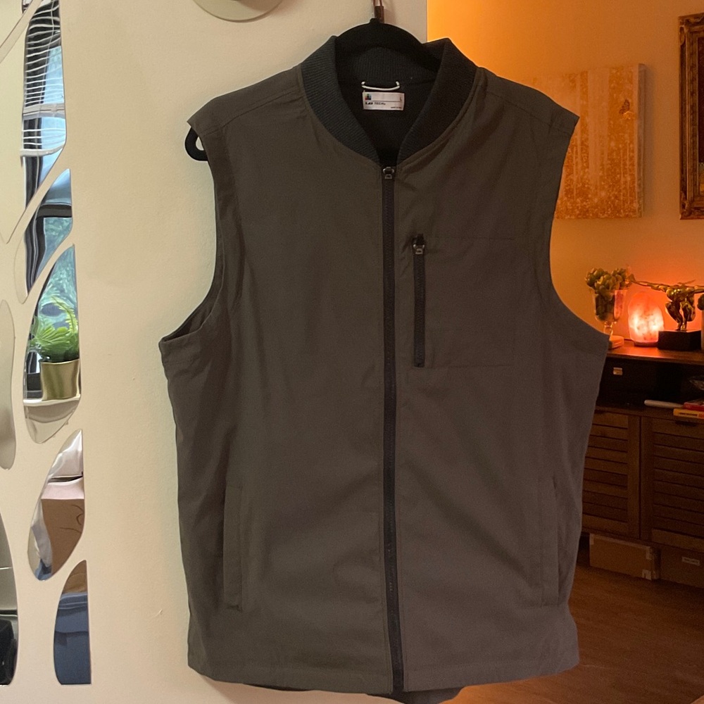 LB Tech Men's Olive Vest (L)